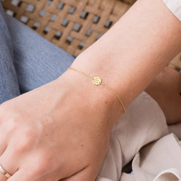 Bracelet minimaliste en or Yewelorat